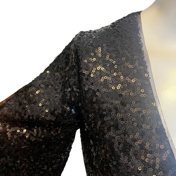 Aidan Mattox Black Sequin Jordana Flutter-Sleeve Wrap Gown, 8 - Picture 8 of 16